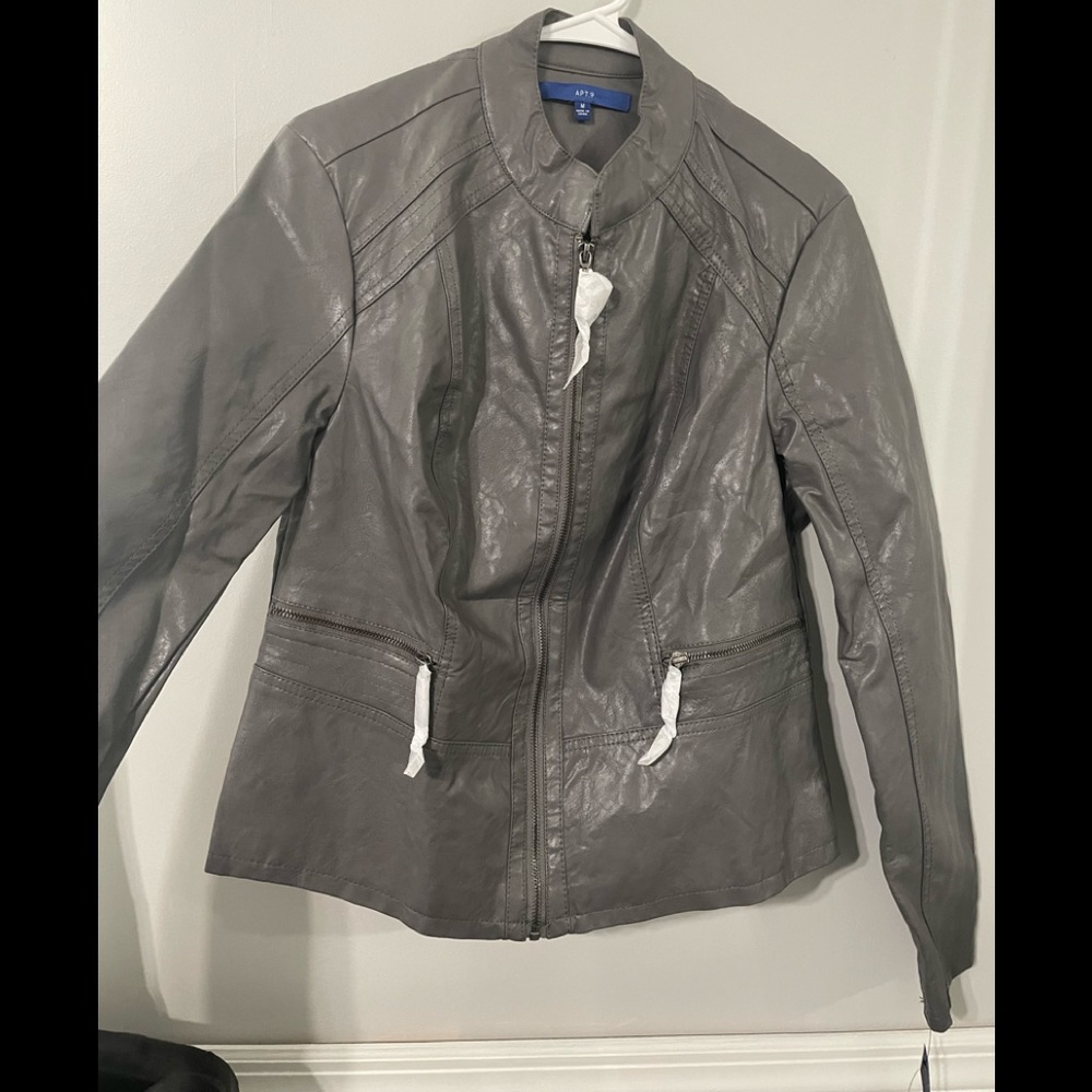 Apt. 9 Woman’s Jacket size Medium, NWT, never been worn, FREE SHIPPING 💫